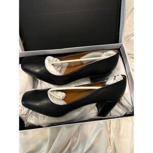 Halston black slip on pumps Whitney in Moderna 8.5m